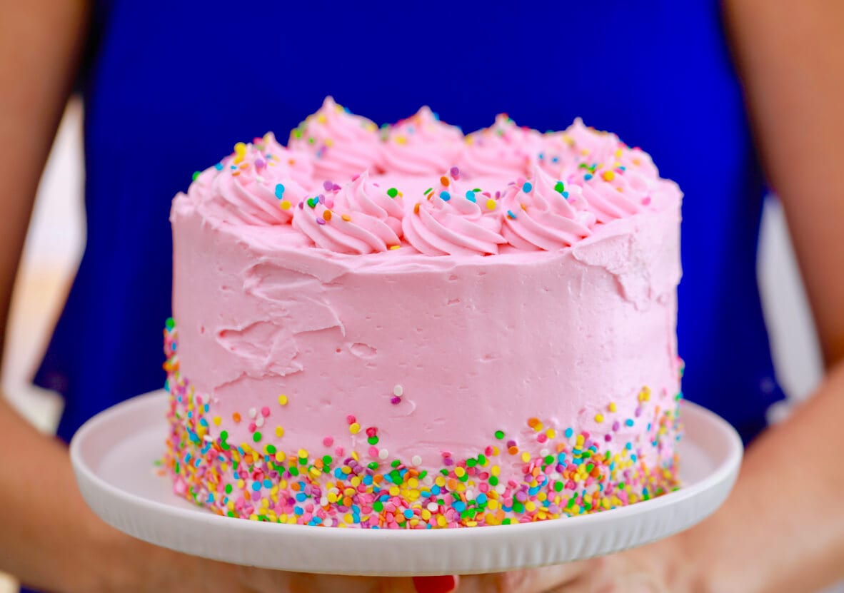 Soñar con un pastel de cumpleaños